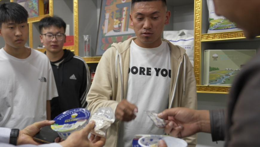 武汉蔡甸2米多的藕亮相央视元宵晚会,澳门今晚开奖号码结果,社会责任方案执行_储蓄版V1.97